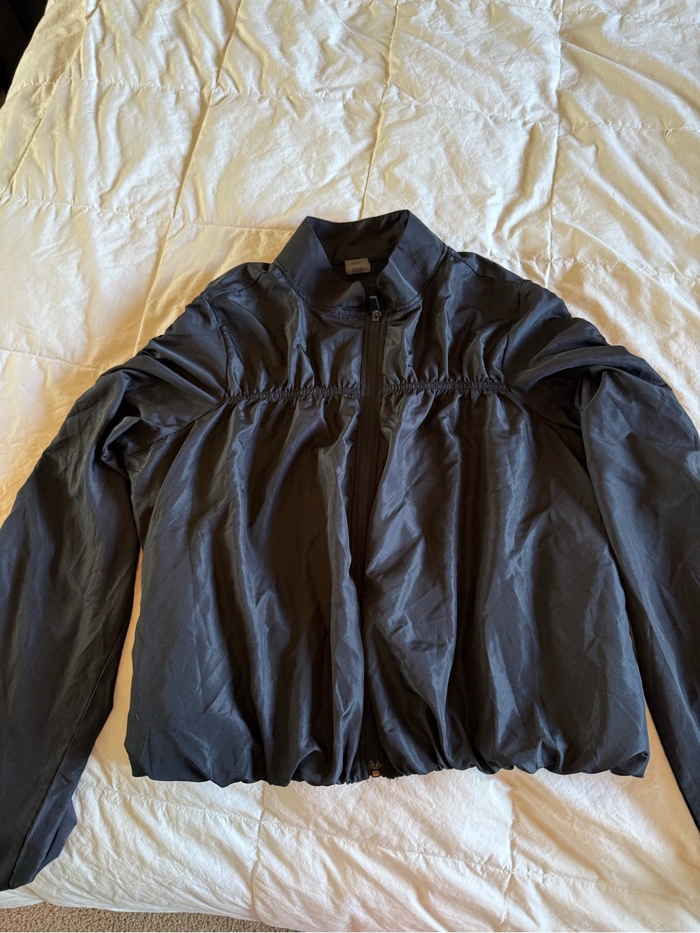 House of Mac Women’s cropped Black Lightweight Zip-Front Jacket